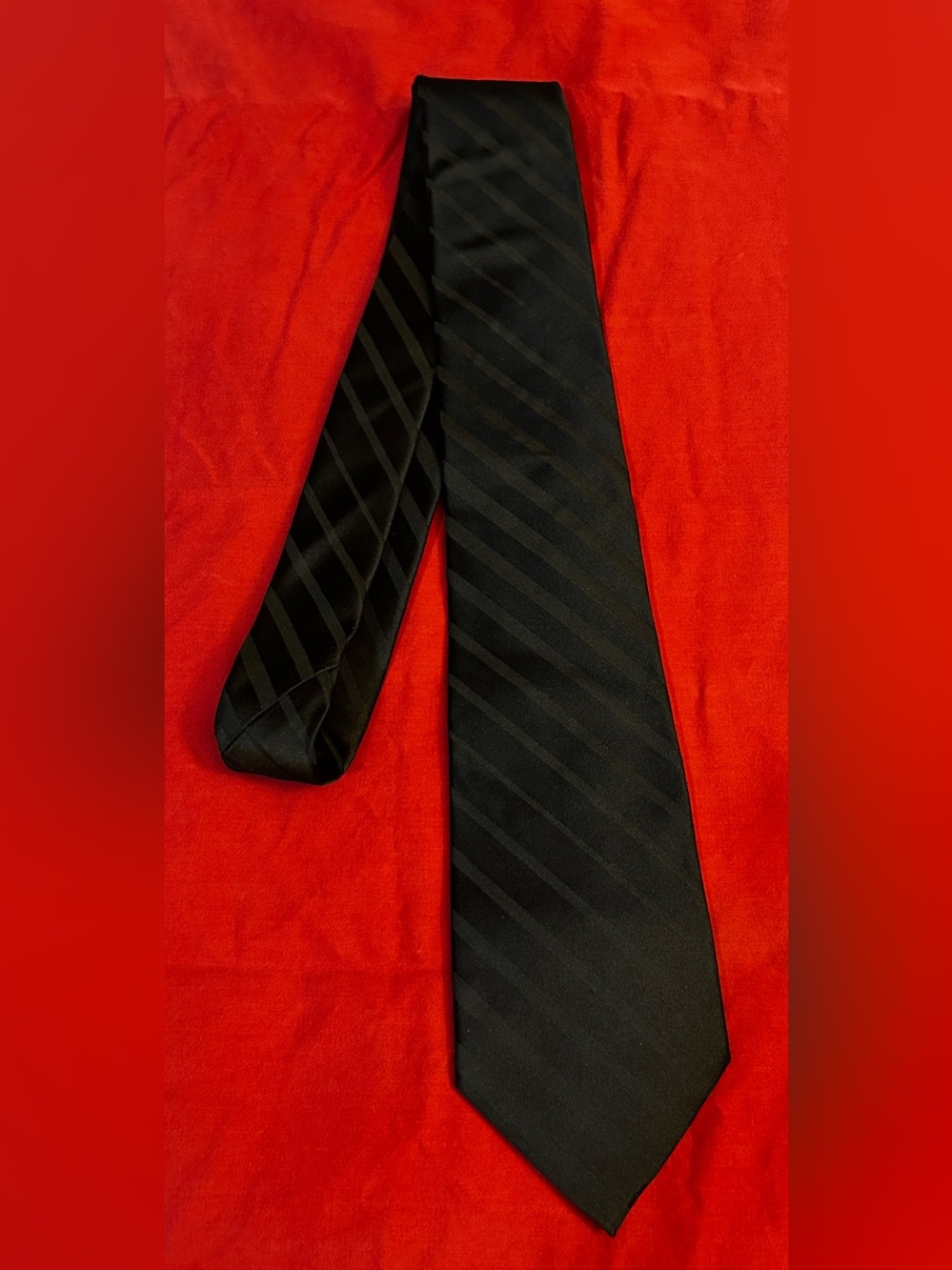 Tommy Hilfiger Classic Black Striped Men's Tie - Versatile Formal Accessory